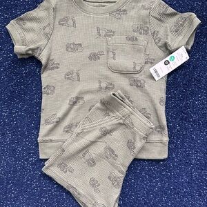 Carter’s Toddler Boys Construction Truck Matching Set – 18 Months – NWT